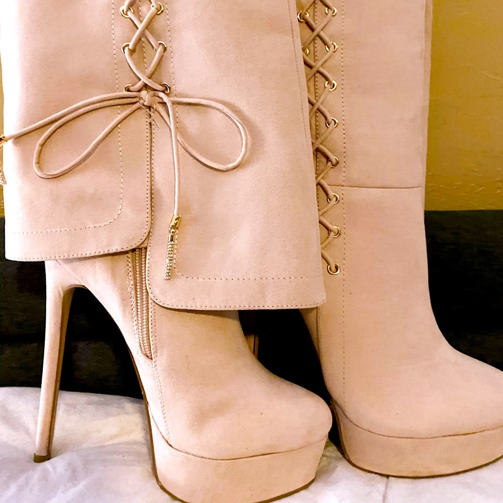 Light pink stilettos. Brand new.